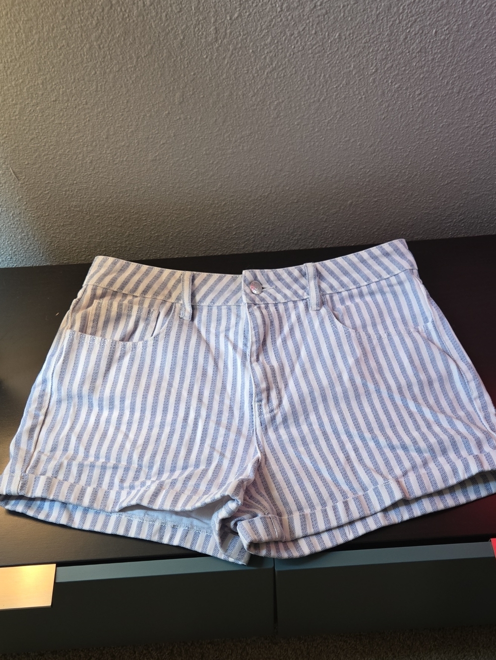 Pacsun Stripe Mom Shorts Size 30